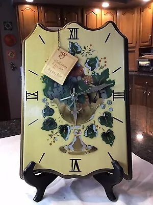 VINTAGE Ethan Allen 14” CRACKLE PAINT WOOD Wall Clock Quartz COLLECTORS CLASSICS • $29.90