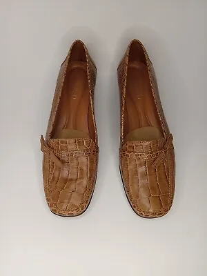 Michelle D Womens 7M Leather Loafers Reptile Print Croc Print • $19