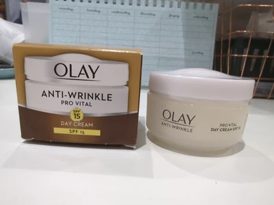 £2.50 • Buy Olay Anti-wrinkle Day Cream SPF15