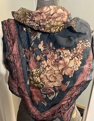 Ellen Tracy 100% Silk Signed  Floral Print Stitched Edge Scarf 34 X 34 • $39