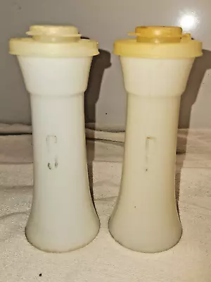 Vintage 718 Tupperware Hourglass Shape White 6  Salt Pepper Shakers With Lids • $9.99