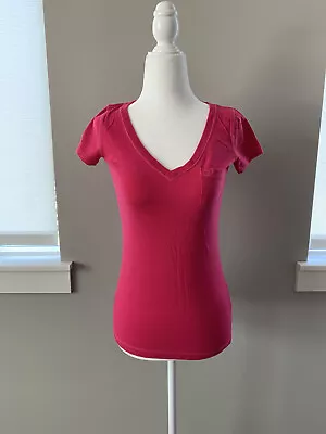 $10 • Buy Hollister Gilly Hicks V Neck Slim Fot T-Shirt Hot Pink Size XS