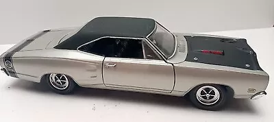 ERTL  AMERICAN MUSCLE 1:18 - 1969 DODGE CORONET SUPER BEE SIX PACK Hood Damaged • $49.95