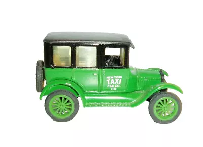 Ertl-1/43 Diecast 1923 Black & Green Ford  Fourdor Sedan New York Taxi Cab Co. • $3