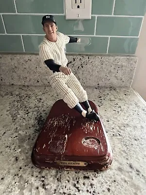 $85 • Buy Phil Rizzuto The Danbury Mint New York Yankees Fielding Statue Figure DAMAGED