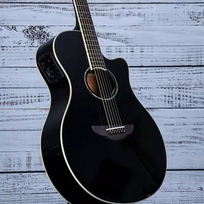 Yamaha APX600 Thin-line Cutaway | Black • $373.99