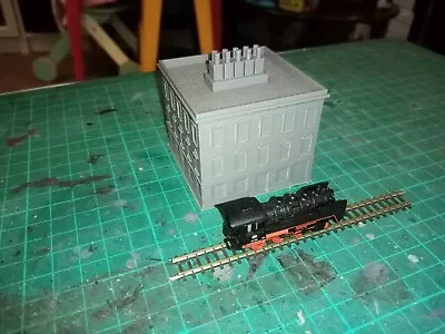 Model Railway Z Gauge 1:220. Train Set Buildings.  Flats / Dock Building • £5