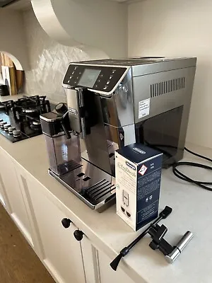 Delonghi Fully Automatic Coffee Machine • $800