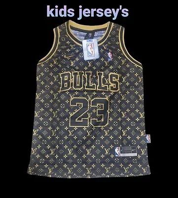 Chicago Bulls Black And Gold Michael Jordan 23 Jersey Size 10 (childs Jersey's) • $59.99