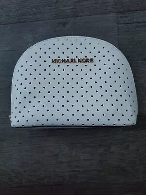 Michael Kors Makeup Bag • $20