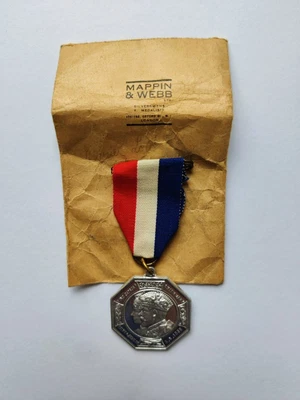 £3.99 • Buy Commemorative Medal King George V Queen Mary 1935 Jubilee