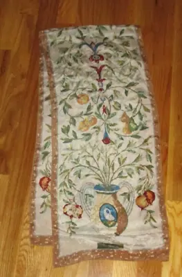Metropolitan Museum Of Art  Vatican Garden Mosaic  Vase 100% Silk Scarf 53  • $59