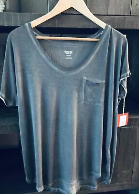 NWT: Mossimo Relaxed Fit Vintage Scoop Neck Pocket Tee Shirt Blue Size L • $14.99