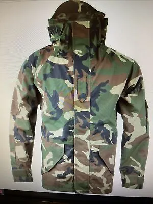 GENUINE US GI MILITARY WOODLAND CAMOFLAUGE GORTEX PARKA COLD WEATHER L Reg. NEW. • $169