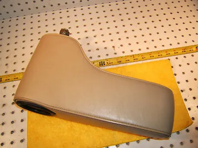 Mercedes W201 190E 2.3 190D PARCHMENT Vinyl MB Tex Genuine MBZ 1 Armrest 1 Nut • $379