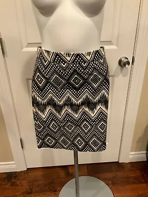 J. Crew Blue & Ivory Geometric Navajo Print  The Pencil Skirt  Size 4P • $15