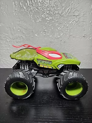 Hot Wheels  Monster Jam 1:24 Tmnt Ninja Turtles Raphael Diecast Monster Truck • $44.95