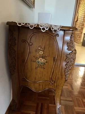$550 • Buy Antique Chest Of 2 Draw Console With Mirror