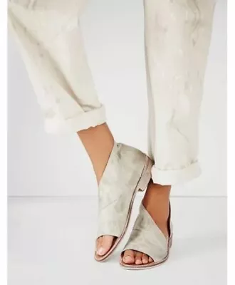Free People Size 41 Mont Blanc Asymmetrical Sandals Flat Shoes Dove Grey • $60
