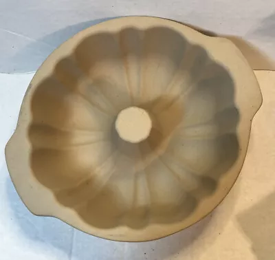 $19.99 • Buy Pampered Chef 1440 Family Heritage Stoneware 10  Fluted Bundt Pan Retired EUC