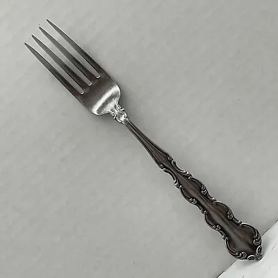 Oneida Silver Deluxe Mozart Dinner Fork Stainless 7.25  Glossy Scalloped • $11.99