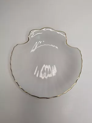 Porcelain Scallop Shell Dish With Gold Trim Made In Japan • $6.95