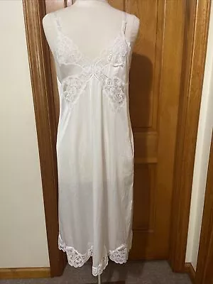 $18 • Buy Vintage White VANITY FAIR Full SLIP Nylon Sheer Floral LACE Size 38 Adjustable