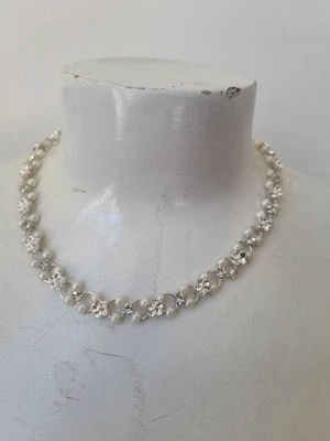 £2 • Buy Beautiful M&S Silver Tone & Faux Pearl Flower Collar Necklace Costume Jewellery