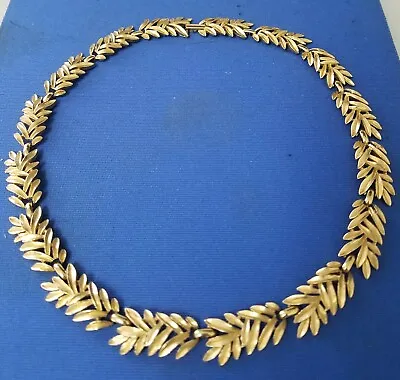 Beautiful Vintage Marked Trifari Gold Tone Necklace Leaves Links • $65