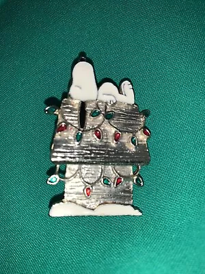 Vintage Peanuts Snoopy Christmas Lights Dog House Enamel Pin 1958 MFG Starline • $49.99