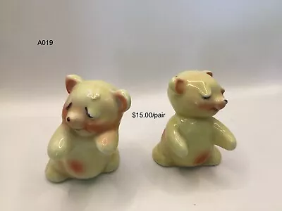 ⭐️Vintage Adorable Hugging Bears Salt And Pepper Shakers…Van Tellingen Set Of 2 • $15