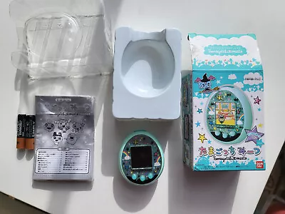 PRE-OWNED Green Magic Tamagotchi Meets - Japanese Language • £51