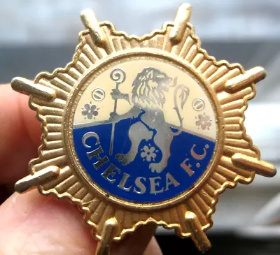 CHELSEA F.C. FOOTBALL CLUB Vintage 1970s Acrylic Insert Metal PIN BADGE • £5.99
