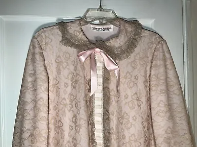 Vintage ODETTE BARSA Pink Lace Overlay Dressing Gown Robe Peignoir L/XL C697 • $122.40
