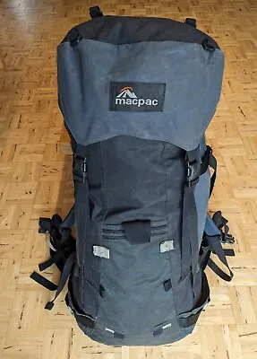 Macpac Ascent 65-75l Rucksack/ Backpack • £70