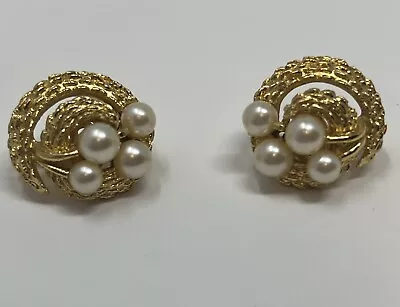 Vintage Crown Trifari Clip On Earrings Gold Tone Faux Pearl Cluster  Signed • $21