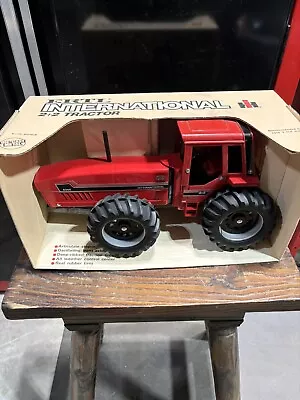 International 6388 Tractor  1/16 4wd 2+2 Mib #0635 • $149.99