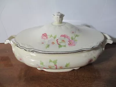 Homer Laughlin Virginia Rose Fluffy Rose Covered Serving Bowl 1946 • $25