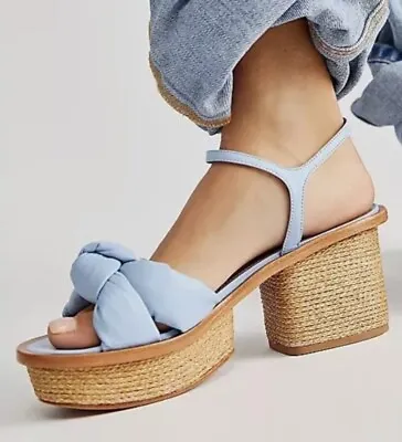 Anthropologie Vicenza Women Puffy Flatform Thong Baby Blue Sandals Leather 38/7 • $86.10