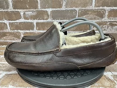 UGG Ascot Brown Leather Shearling Slip On Slippers 5379 Mens Size 11 EEE WIDE • $28.95