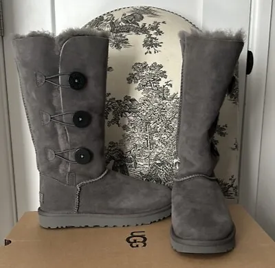 Ugg Bailey Button Triplet Sz 8 Grey Suede Rare New In Box Retailed For $220 • £165.43