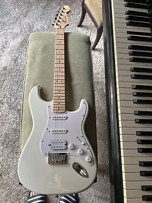 Fender Sonic Squire Stratocaster HT / HSS / Alpine White • $185