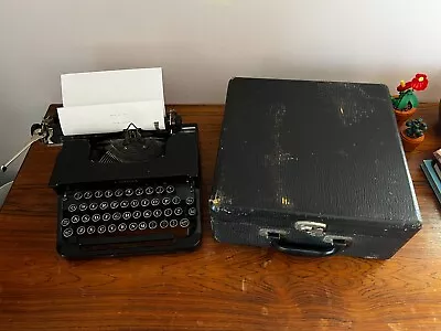 Vintage LC SMITH CORONA Standard Manual Typewriter In Black With Hardcase • $550