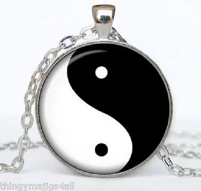 Black & White Chinese Yin / Ying Yang Feng Shui Charm Pendant Necklace Yingyang • £4.95