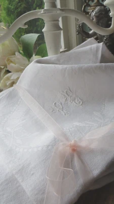 £28 • Buy A BEAUTIFUL SET OF SIX VINTAGE FRENCH WHITE DINNER NAPKINS 60x 75 Cm. WITH MONO