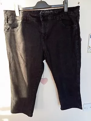 £3 • Buy Marks And Spencer Black  Cropped Jeans Size 20 - Used Excellent Condition 