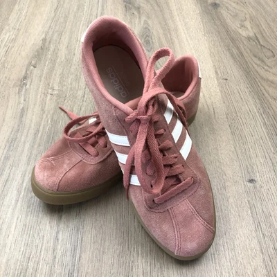 $75 • Buy Adidas Women’s Shoes Eu 38.5 Dusty Pink Suede Classic EUC Lace Up