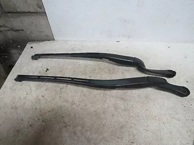 04 Audi A4 3.0 Convertible Windshield Washer Wiper Arms  • $69.99