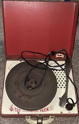 Tot & Teen Record Player Kids Vintage Old Classic Rusty Collectible Pre Owned US • $40