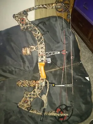 Mathews Z7 Compound Bow RH 70# 30” DL Loaded! • $775